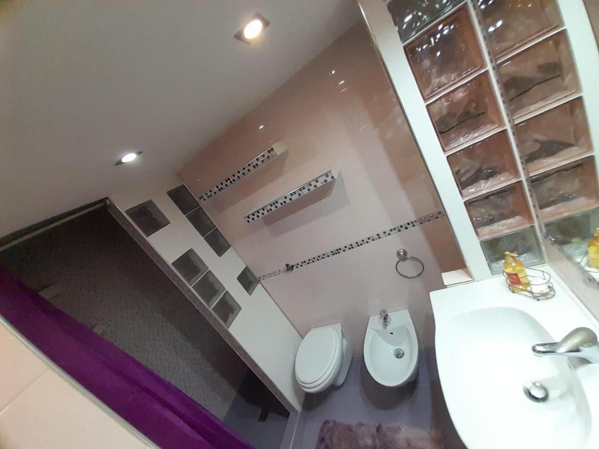 First House Villa บรินดิซิ ภายนอก รูปภาพ